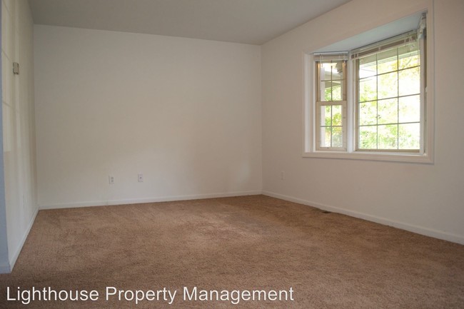 Building Photo - 3 br, 1.5 bath Apartment - 539 Thomas St