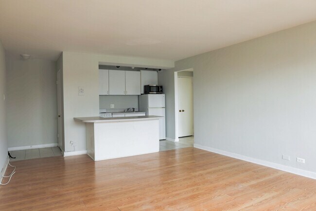 Foto del edificio - 448 W Wellington Ave