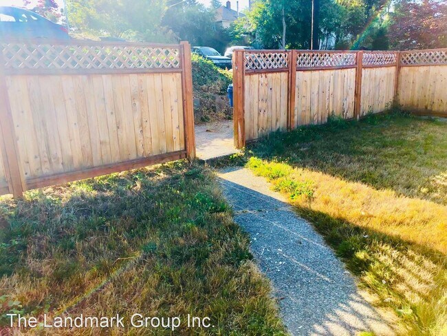 Foto del edificio - 3 br, 1 bath House - 5116 S Willow