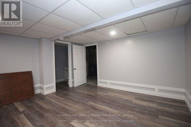 Building Photo - 627 Commissioners Rd E
