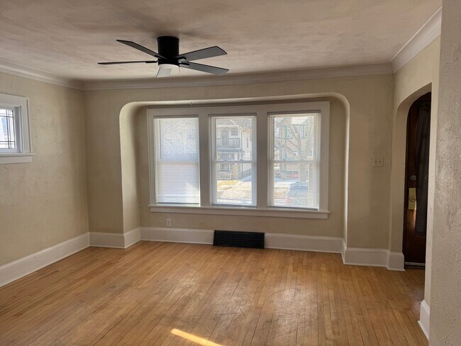 Foto del edificio - 2162 N 63rd St