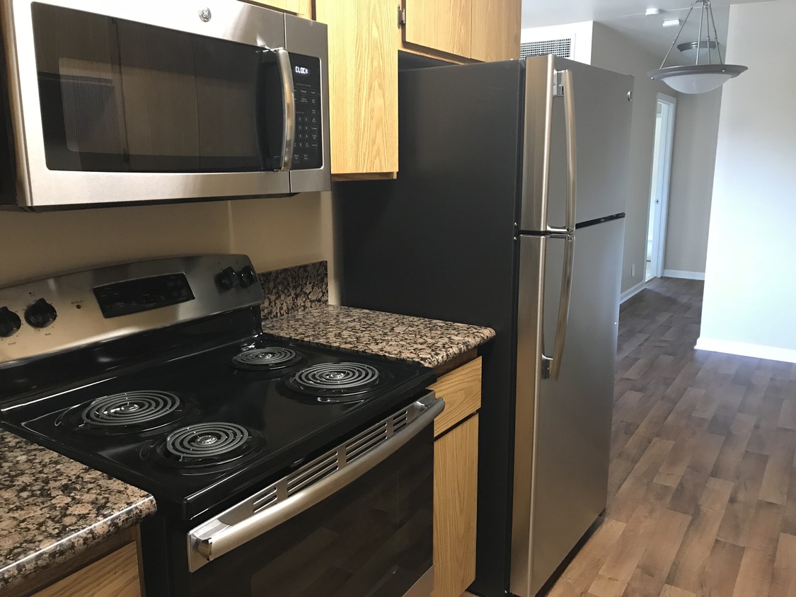 Foto principal - 330 N Juniper St