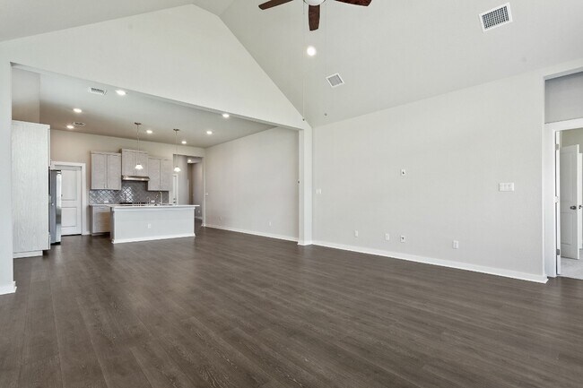 Building Photo - 216 Upland Dr