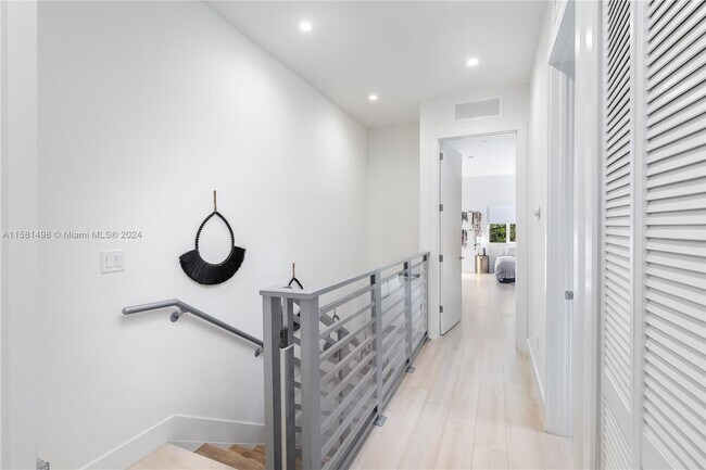 Foto del edificio - 3362 SW 23rd Terrace
