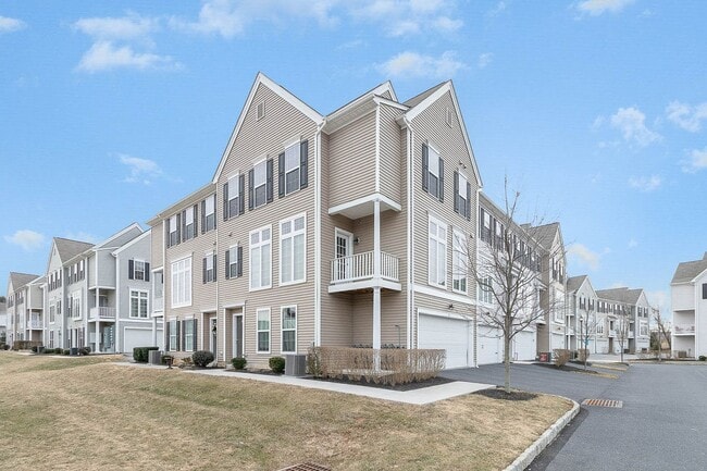 Building Photo - 3038 Meridian Cmns