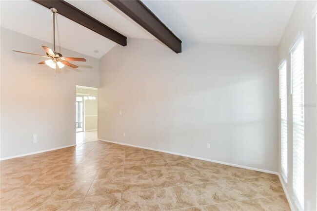 Foto del edificio - 903 Ashwood Ct