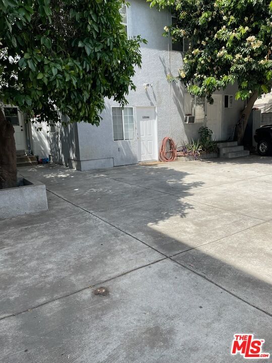 Foto del edificio - 12244 Vanowen St