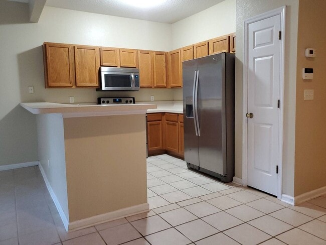 Photo - Lovely 2/2.5 in Bartram Park House