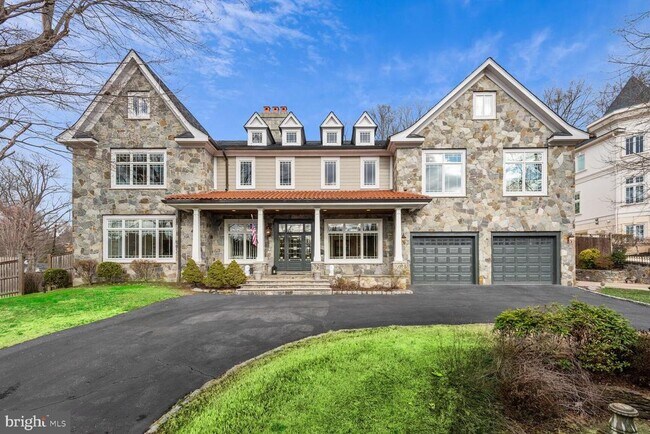 Foto del edificio - 5823 Goldsboro Rd