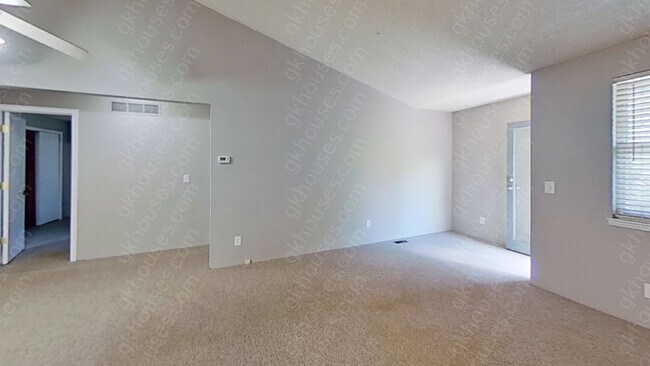 Foto del edificio - 7893 Allison Way