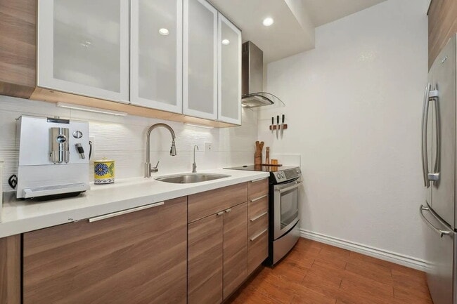 Foto del edificio - "Chic 1-Bed Oasis in San Mateo with Luxuri...