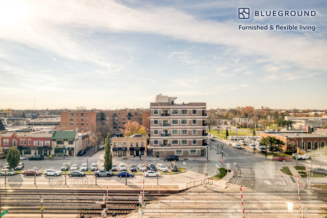 Foto del edificio - 100 N Addison Ave