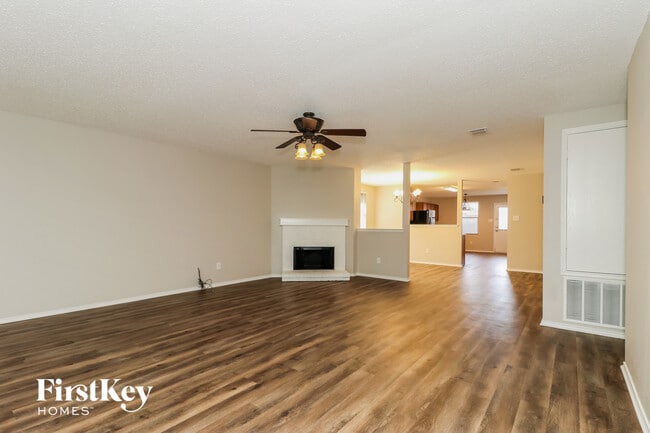 Building Photo - 8404 Plantain Ct