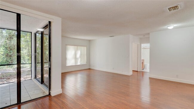 Building Photo - 3846 Coral Tree Cir