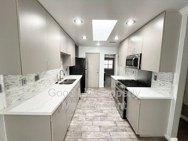 Foto del edificio - 839 Banneker Dr