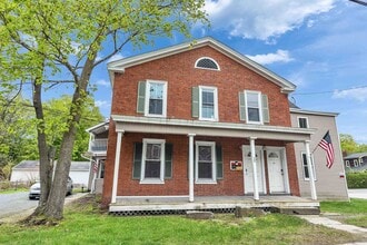 Building Photo - 28 Summer St