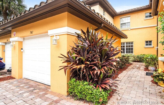 Foto del edificio - 7967 NW 127th Ln