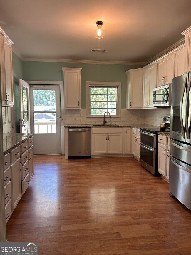 Foto del edificio - 7440 Bells Ferry Rd
