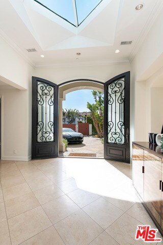 Building Photo - 9329 Nightingale Dr
