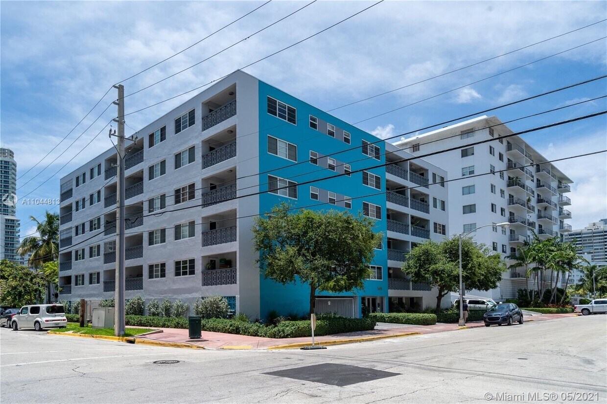 Primary Photo - 1400 Lincoln Rd
