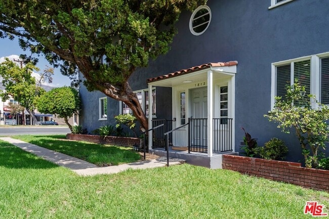 Photo - 1812 W Glenoaks Boulevard Unit D House
