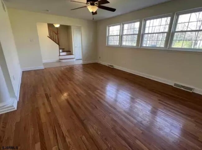 Foto del edificio - 102 Dogwood Ln