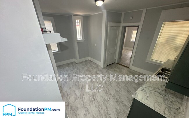 Foto del edificio - 1531 Netherwood Ave