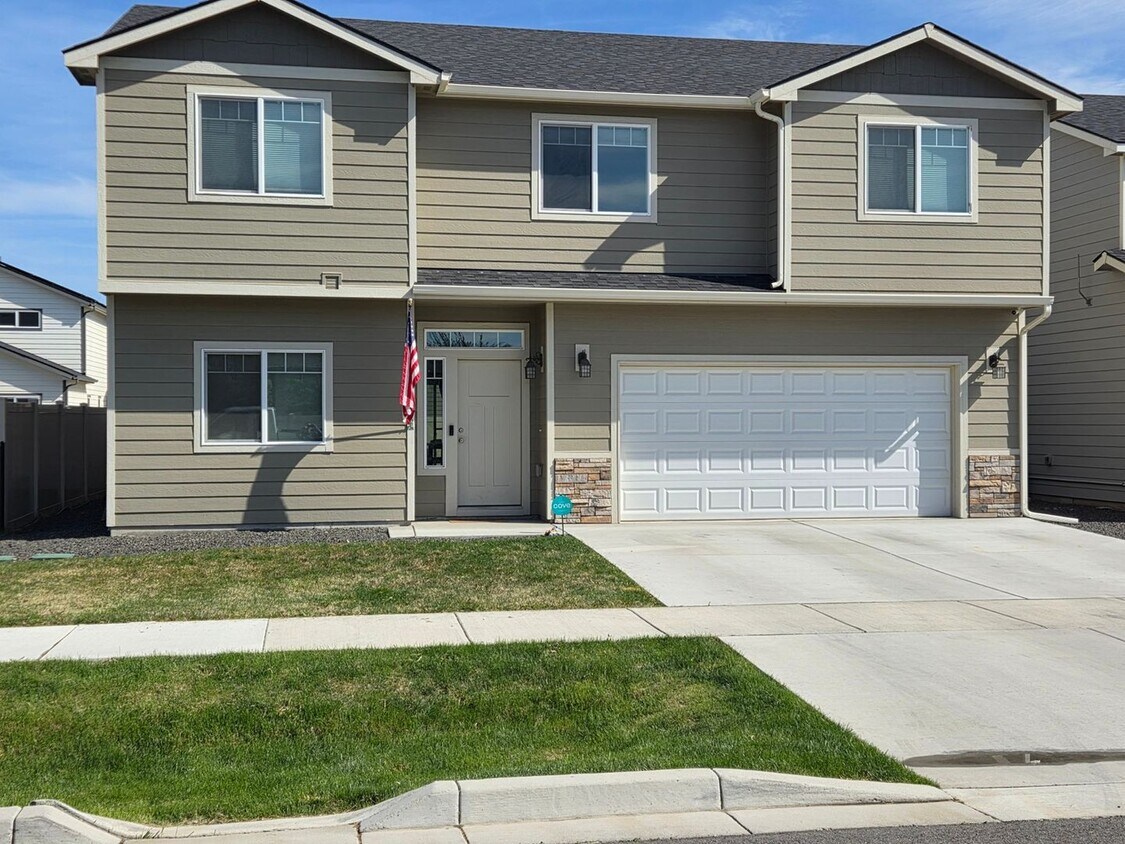 Primary Photo - Spacious 4BR House in Greenacres