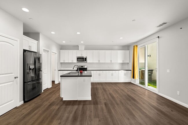 Foto del edificio - Beautiful Condo