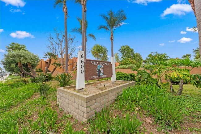 Foto del edificio - 6600 Warner Ave