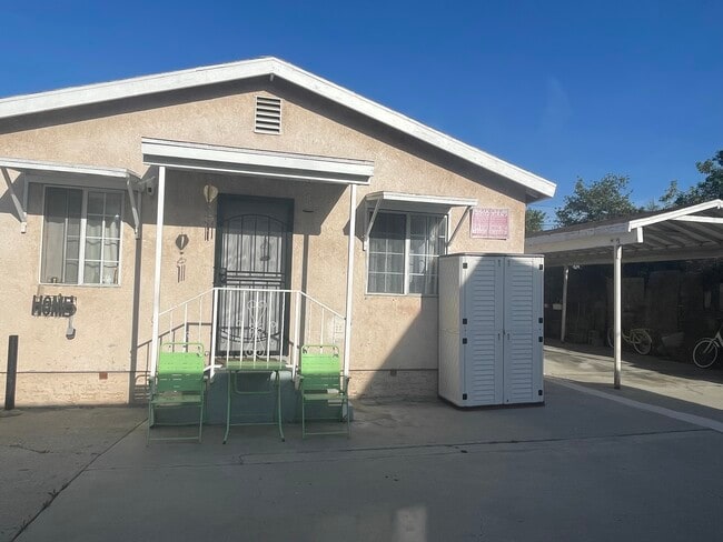 Building Photo - 714 S Record Ave