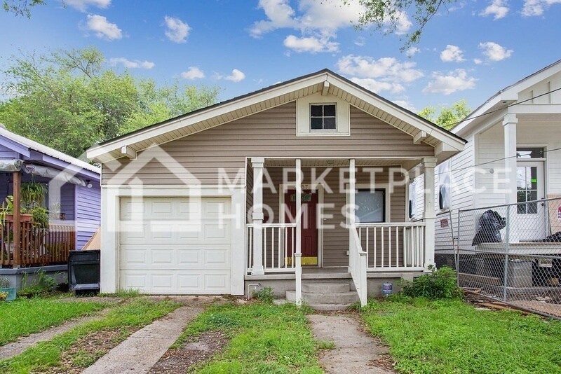 Primary Photo - 2757 Lavender St