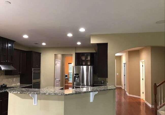Foto del edificio - "Spacious 6-Bedroom Family Home on Shallow...