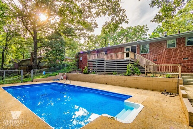 Foto del edificio - 4325 Ridgewood Rd