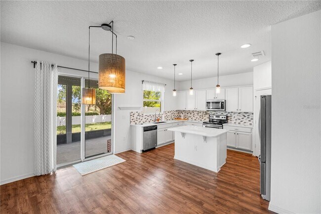 Foto del edificio - 2813 Shelburne Way