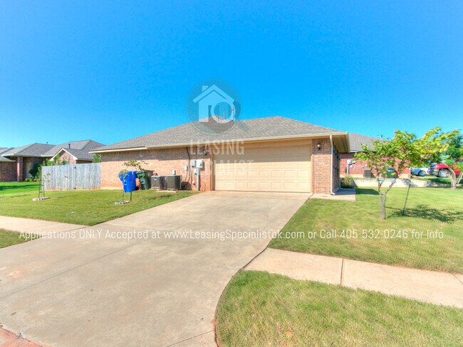 Foto del edificio - 200 Tecumseh Meadows Dr