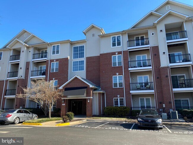 Foto del edificio - 1591 Spring Gate Dr.