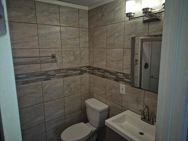 Foto del edificio - 4108 Edwards Rd