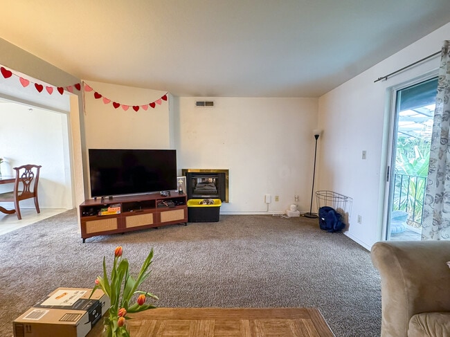 Building Photo - 724 W 1720 N