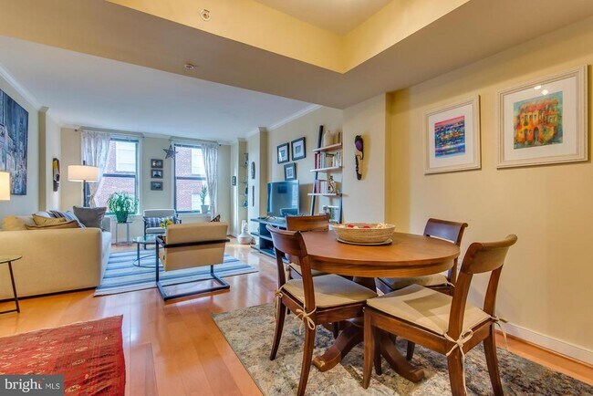 Foto del edificio - 631 D St NW