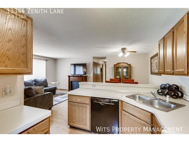 Building Photo - Fantastic 2 Bedroom, 1 Bathroom Townhouse