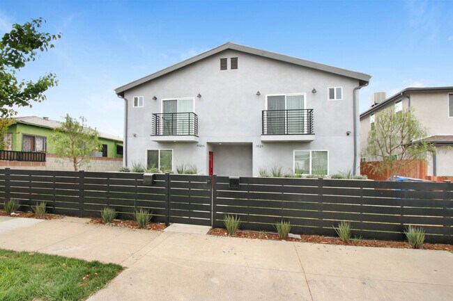 Building Photo - 3526 Hunter St