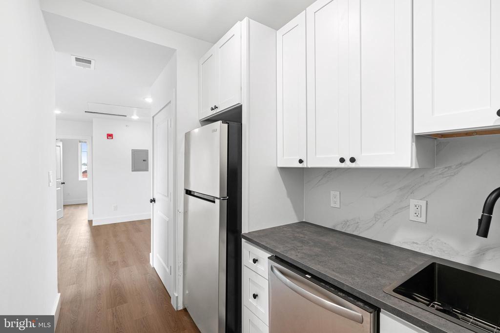 Primary Photo - 929 N 40th St