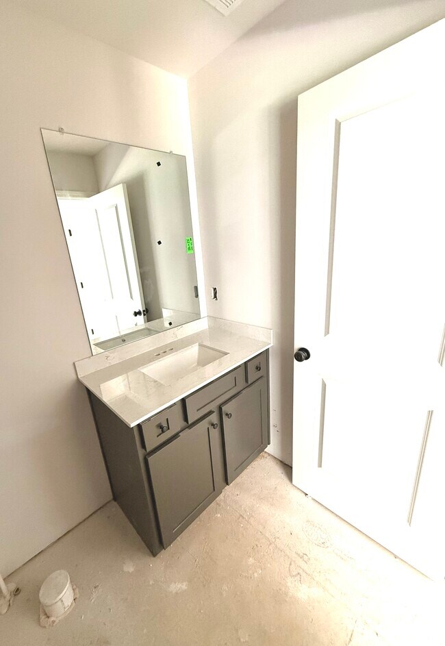 Baño privado con cubierta de cuarzo. - Stephens Court