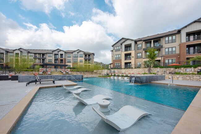 Building Photo - Fifty02 Westover Hills Apartments