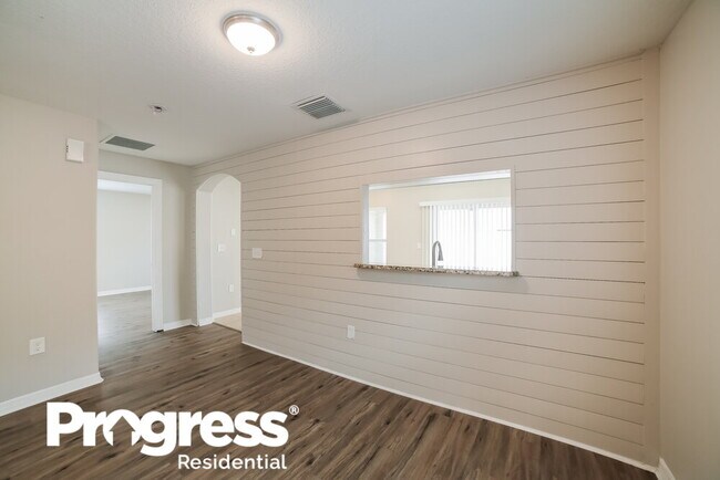 Building Photo - 15415 Quail Woods Pl