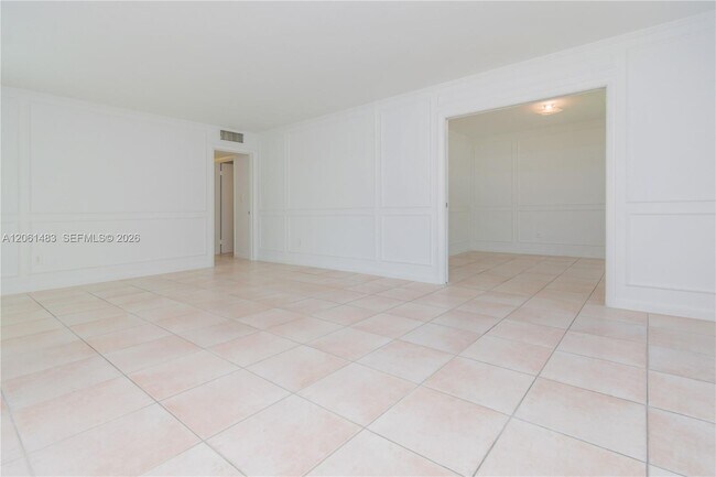 Building Photo - 3912 Ponce de Leon Blvd