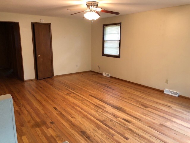Building Photo - 2315 Tuttle Cir