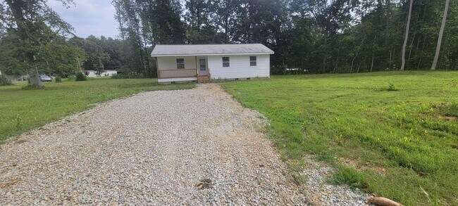 Building Photo - Ready to move in!
