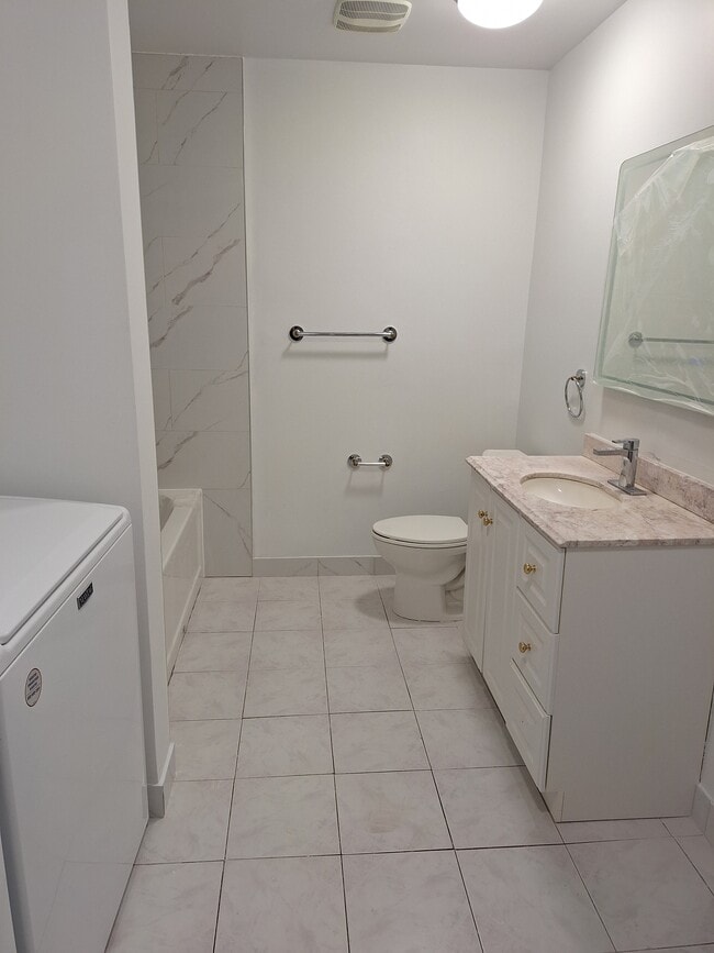 Building Photo - 6 Garrow Av